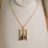 2204034000 - COLAR CRAVEJADO NOSSA SENHORA APARECIDA<br>QTDE PCT: 2 PC - VAL PCT: R$ 45,80 - PESO UNIT: 6,600g