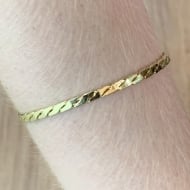 1703111700 - PULSEIRA FIO TORCIDO E LAMINADO MEDIO TAM 60MM<br>QTDE PCT: 5 PC - VAL PCT: R$ 24,10 - PESO UNIT: 5,700g