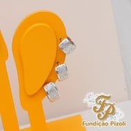 1900052000 - TRIO DE BRINCO ARTICULADO FALSA PEDRA BORDA RETA<br>QTDE PCT: 2 PAR - VAL PCT: R$ 39,78 - PESO UNIT: 13,200g