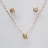 2408004500 - CONJUNTO QUADRADO CRAVAEJADO<br>QTDE PCT: 3 PC - VAL PCT: R$ 75,57 - PESO UNIT: 4,400g