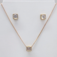 2408003100 - CONJUNTO PONTO DE LUZ QUADRADO<br>QTDE PCT: 3 PC - VAL PCT: R$ 52,47 - PESO UNIT: 5,600g