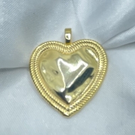 1401028100 - PINGENTE HEART GRANDE<br>QTDE PCT: 6 PC - VAL PCT: R$ 40,20 - PESO UNIT: 4,300g