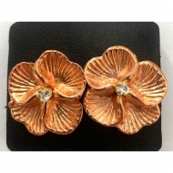 0500758800 - BRINCO DE FLOR COM ZIRCONIA<br>QTDE PCT: 5 PAR - VAL PCT: R$ 26,50 - PESO UNIT: 2,200g