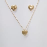 2408004100 - CONJUNTO CORAO LISO COM MRICROZIRCONIA<br>QTDE PCT: 3 PC - VAL PCT: R$ 56,76 - PESO UNIT: 5,300g