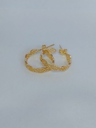 1300634400 - BRINCO ARGOLA TRABALHADA<br>QTDE PCT: 3 PAR - VAL PCT: R$ 17,88 - PESO UNIT: 2,390g