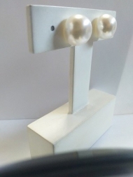 1300636300 - BRINCO DE PROLA ACHATADA 12MM (ALIANA)<br>QTDE PCT: 5 PAR - VAL PCT: R$ 6,00 - PESO UNIT: 1,820g