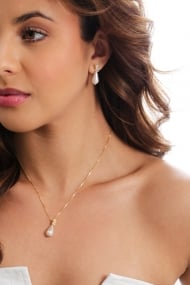 0608210700 - CONJUNTO PROLA DE GOTA E ZIRCNIA QUADRADA<br>QTDE PCT: 3 PC - VAL PCT: R$ 29,97 - PESO UNIT: 4,600g