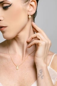 0608211100 - CONJUNTO PROLA CORAO COM DETALHE EM ZIRCNIA<br>QTDE PCT: 3 PC - VAL PCT: R$ 35,97 - PESO UNIT: 4,400g