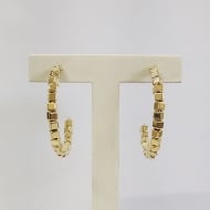0100230700 - BRINCO DE ARGOLA COM QUADRAQDINHOS ABS<br>QTDE PCT: 3 PAR - VAL PCT: R$ 17,43 - PESO UNIT: 3,050g