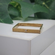 1402068500 - ANEL SOFT ALIANCA QUADRADA COM ZIRCONIA<br>QTDE PCT: 6 PC - VAL PCT: R$ 37,80 - PESO UNIT: 1,800g