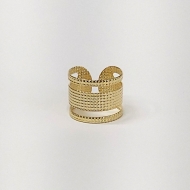 0102010200 - ANEL FAIXAS ESTAMPADO<br>QTDE PCT: 3 PC - VAL PCT: R$ 11,58 - PESO UNIT: 2,520g
