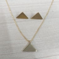 2408001400 - CONJUNTO TRIANGULO LISO<br>QTDE PCT: 3 PC - VAL PCT: R$ 42,24 - PESO UNIT: 5,500g