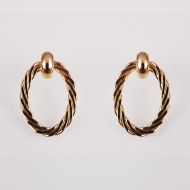 2200042100 - BRINCO OVAL TRABALHADO<br>QTDE PCT: 2 PAR - VAL PCT: R$ 27,80 - PESO UNIT: 3,800g
