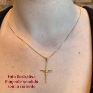 1701106400 - PINGENTE CRUZ COM CRISTO TAM. TAM 35MM<br>QTDE PCT: 5 PS - VAL PCT: R$ 15,00 - PESO UNIT: 0,900g